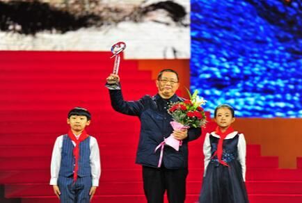 大人物事迹及颁奖词最全整理,绝佳作文素材!