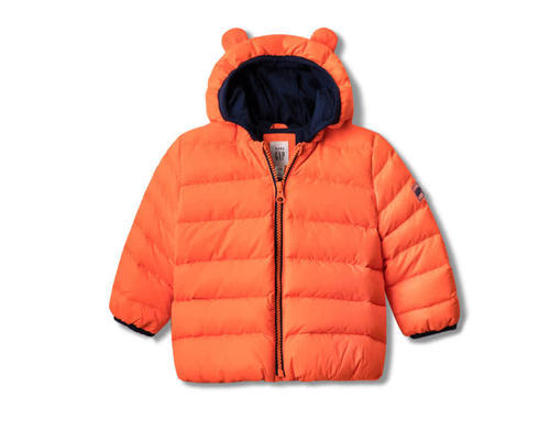 女人买羽绒服,就选这4种经典颜色,时髦减龄,还