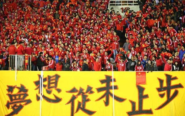 中国足球为什么进不了世界杯?看完这部电影你