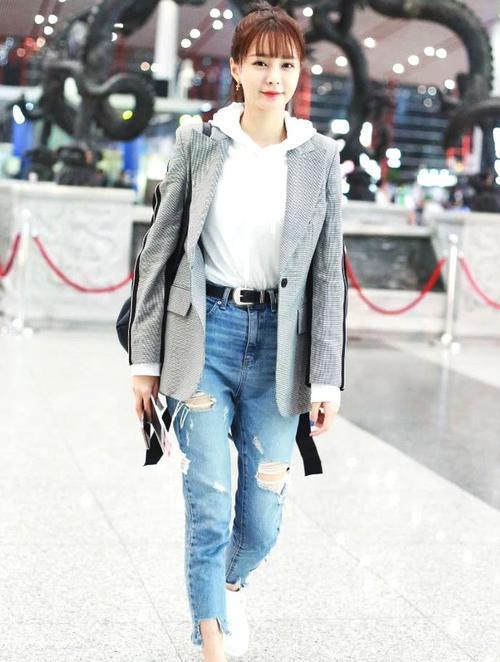 蛋壳裤别乱配鞋,沈梦辰因穿马丁靴,柯基腿都