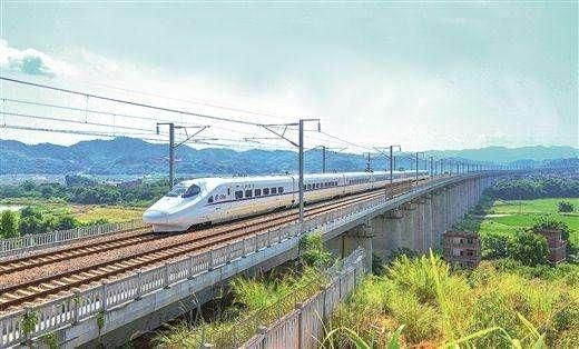 广西这座城市要发达了,两条高铁在建,还要新建