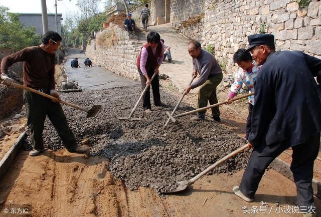 下月起，农村公路建设实施两项新规，农民听到消息都拍手叫好