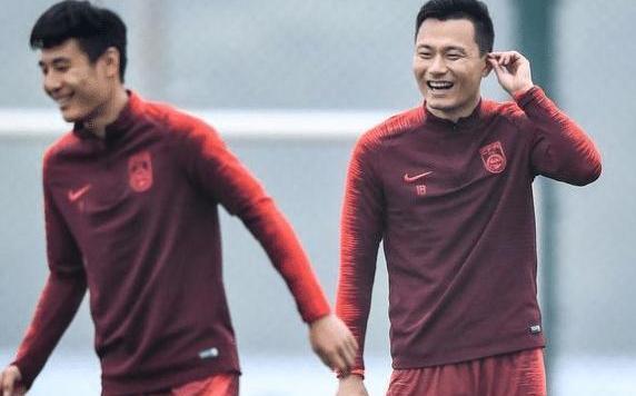 6-0!国足横扫鲁能U23热身赛两连胜,亚洲杯阵型