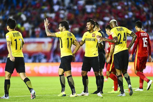 中超谭龙送绝杀长春亚泰3-2广州恒大!赛后各方