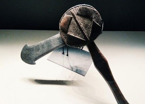 非洲残猛兵器:飞出鬼嚎撕裂战俘飞马钩头,遇上