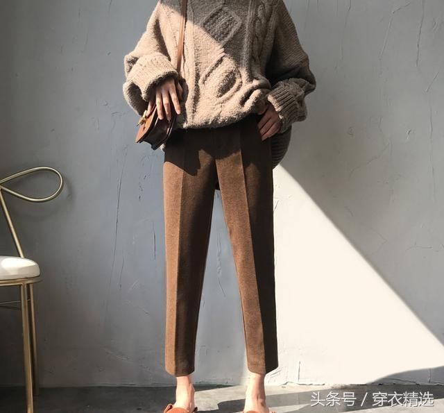 小个子女生福利:短款面包服+萝卜裤,让你从上