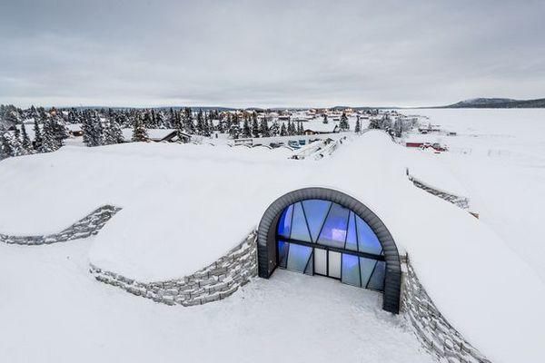 全球第一家, 竟是天山童姥同款, 而且一年一个样!