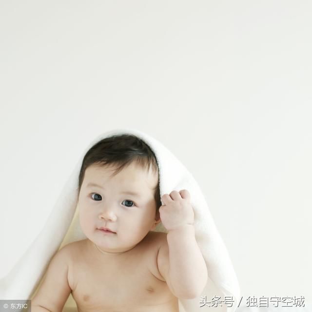 育儿：宝宝皮肤皲裂怎么办？妈妈们都看看