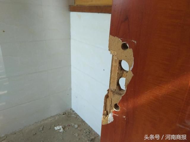 郑州建好的五星级公厕长期荒废,走进里面一看