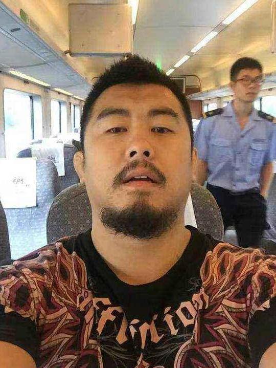 突发!格斗狂人今天被对手爆头!徐晓冬发声:我马