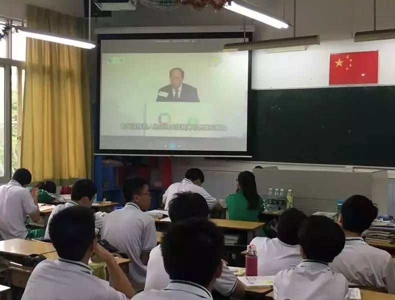 我校弘扬五四精神,争当四有青年主题活动顺利