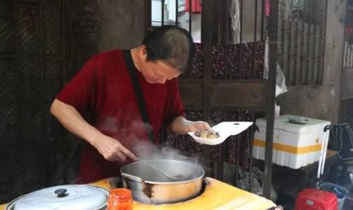 一碗西关味道的牛杂,陪伴着多少人的成长!