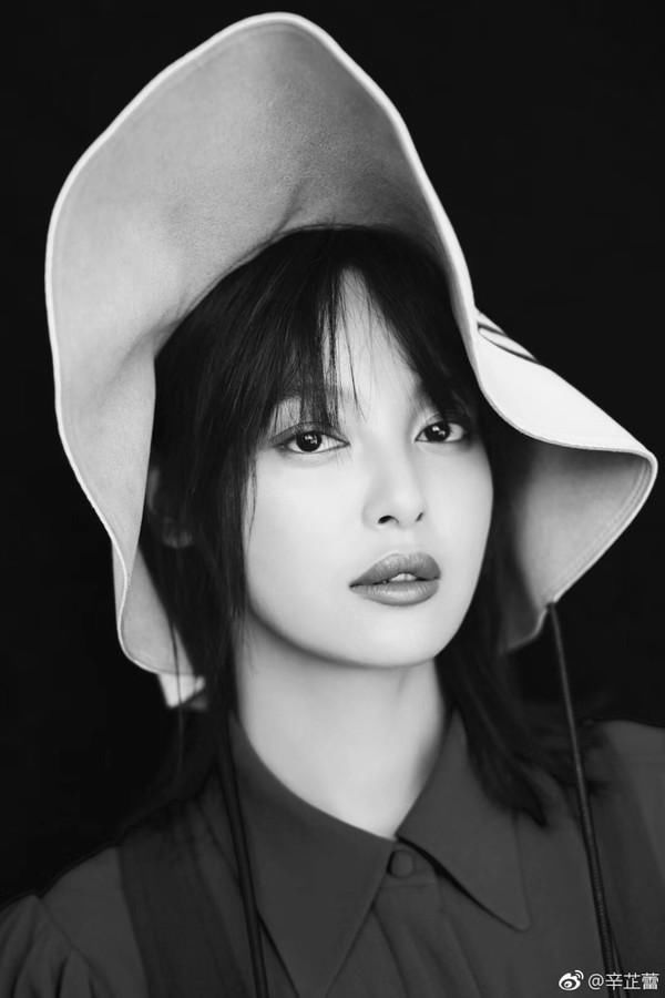 Baby辛芷蕾嘴唇有硬伤怎么还能这么美?原来她