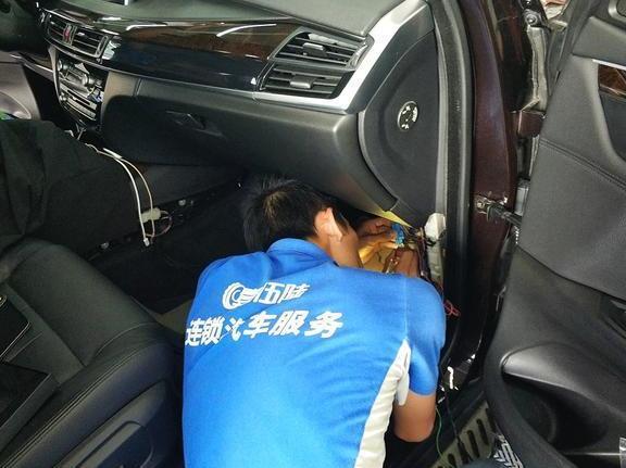 今年突然大热的宝马液晶钥匙怎么样? 实拍宝马