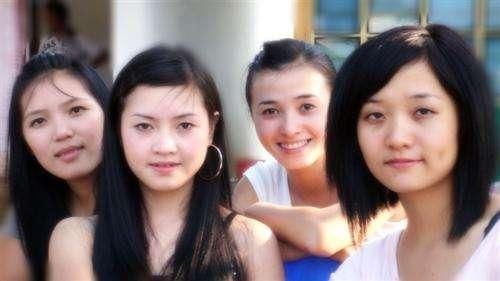 此地现在不属于我国,但遍地都是中国制造的东