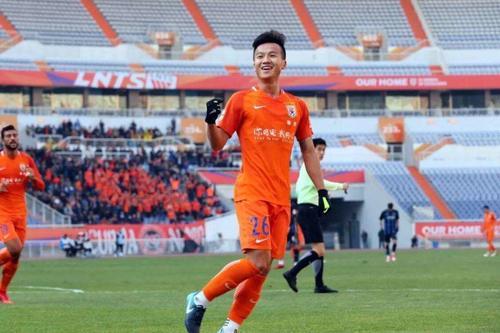 记者:姚均晟未随鲁能全队登泰山,他将租借加盟