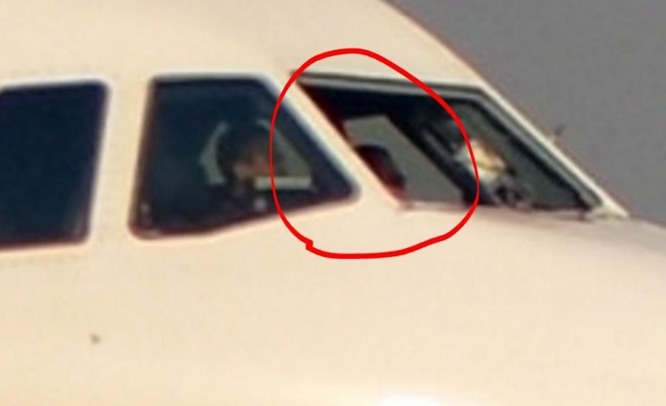 致敬空军老兵--英雄的川航飞行机长!