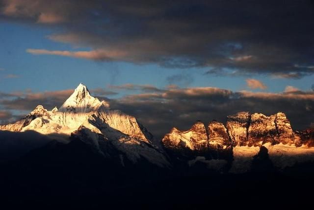 这座山峰，没有人攀登成功过！现在则被禁止攀登