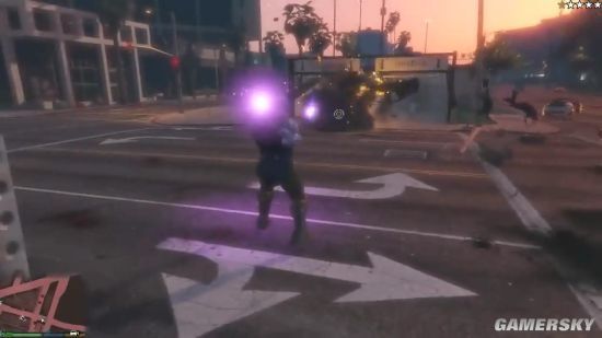 玩家制《GTA5》灭霸MOD 无限宝石秒天秒地