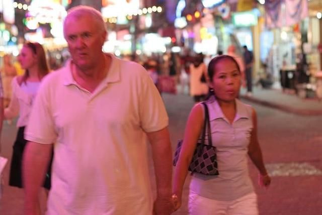 泰国神秘的“租妻服务”，一天50块钱享受高质量服务是什么样的