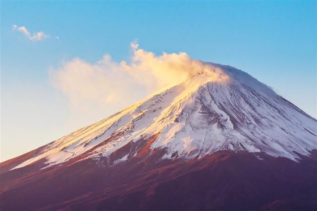 日本将掉入8000米海沟!白宫:只有中国能救日本 否则将全民毁灭