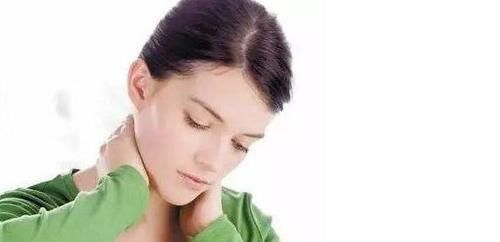 颈椎间盘突出,压迫神经致手指麻 ?老中医教你