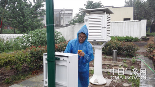 我国南方多地出现暴雨天气过程