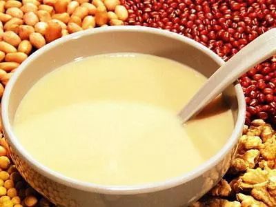 央视曝光!这种豆浆大连人千万别喝,会中毒!赶紧告诉家人|新闻日