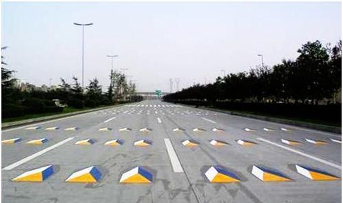 道路交通标线分为