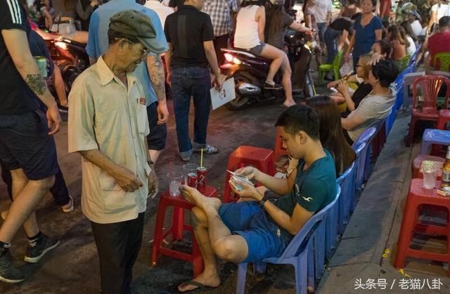 越南夜生活写实，一面纸醉灯谜，另一面艰难生活