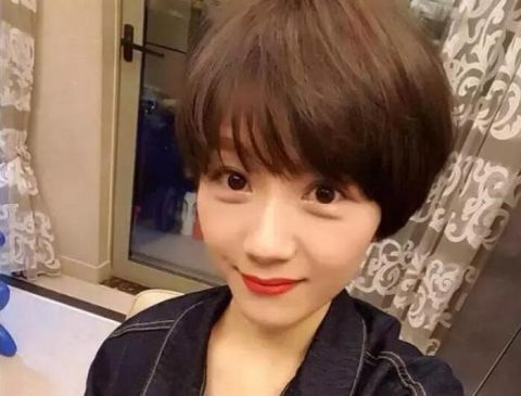 新年短发:剪的好变的小,剪大嫂变瘦脸!不好短发纹理发型怎么吹图片