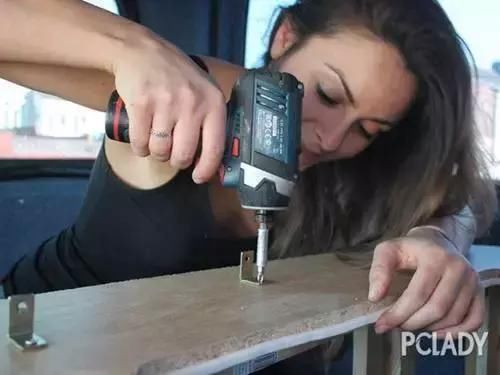 看女神改装房车潇洒环游世界需要几步?