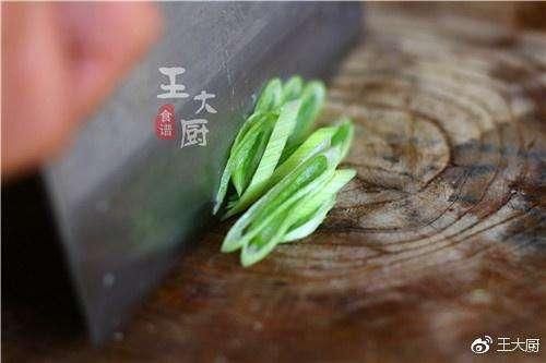 咸香下饭的两道家常菜: 太费饭了!