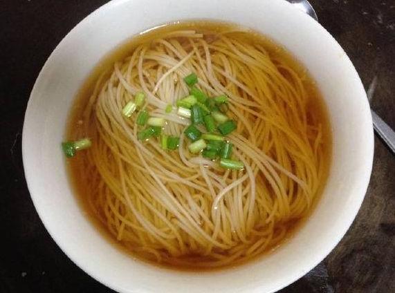煮面条记住“3不做”，煮出的面条又香又有嚼劲，清汤白面都好吃
