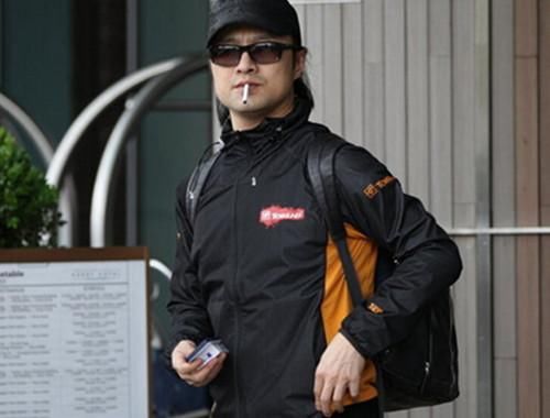 章子怡喝了汪峰当烟灰缸的饮料发怒,网友脑洞