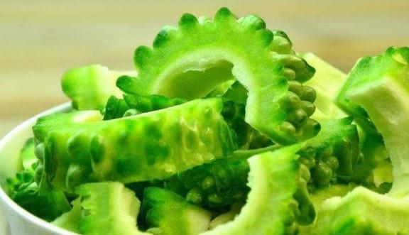 世上最难吃的5种食物，那些咬着牙吃下去的人，都活到了长命百岁