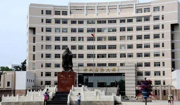 网红考研名师被西南大学多名学生要求道歉,对