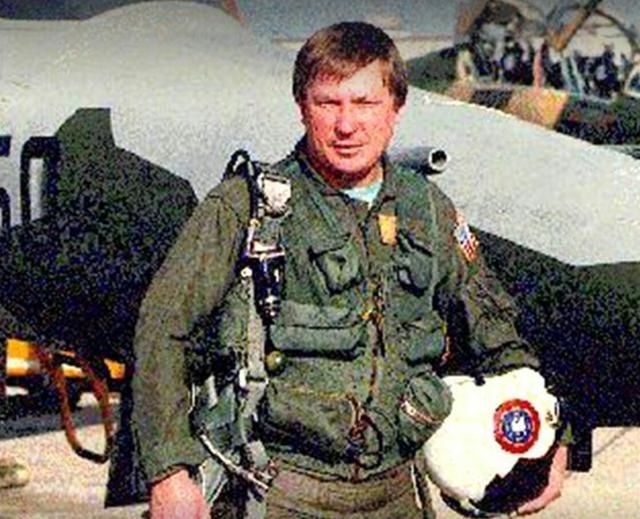 一桩婚姻毁掉一架超级战机!论飞行员情感生活