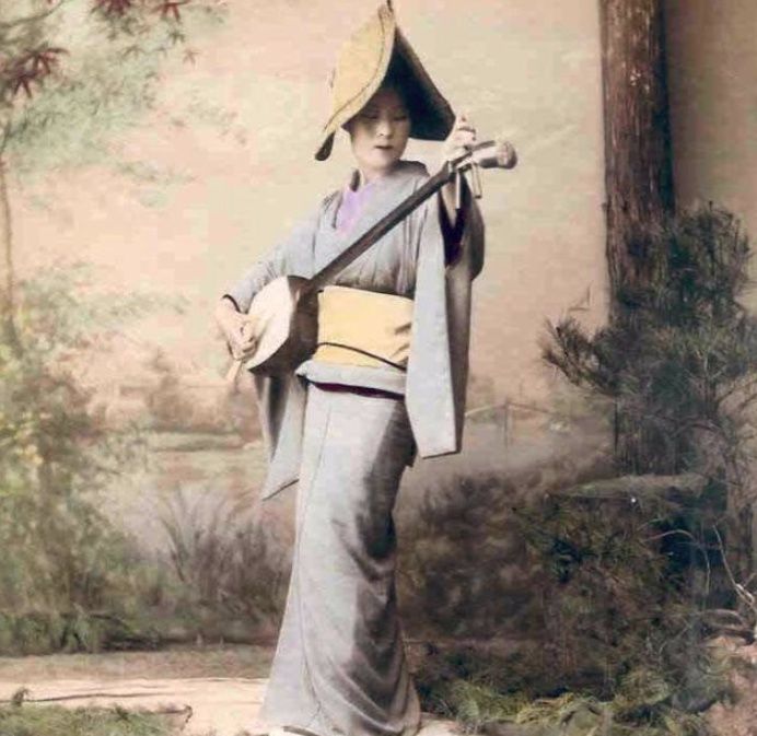 百年前的日本文化:艺伎与雅乐乐器
