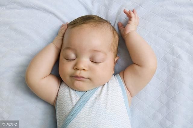 提醒准妈妈们:别忘记给新生宝宝睡头型,在医院