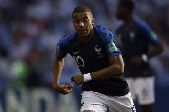 格里兹曼的手机,梅西的手机,C罗的手机,只有他