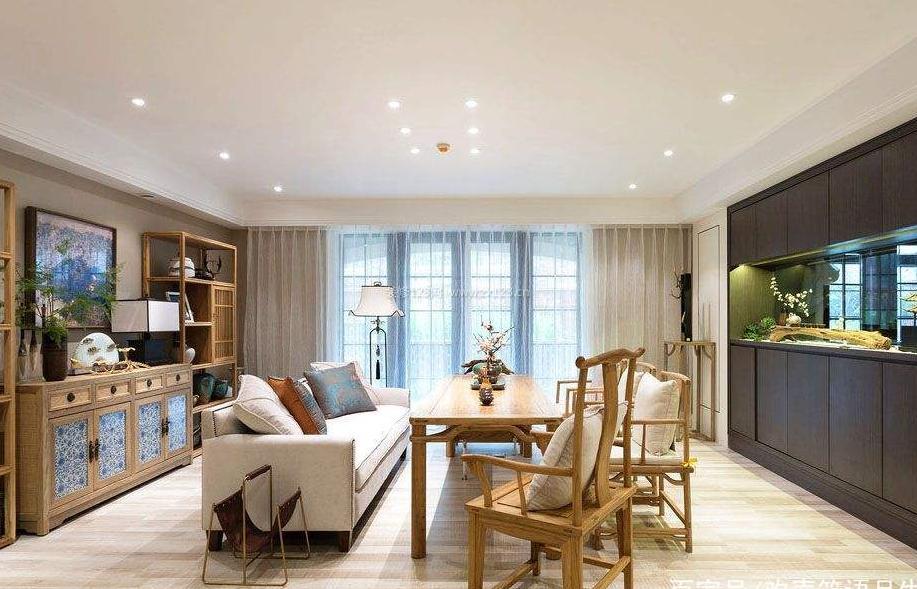 购房者平均年龄近30岁,趋向年轻化,今年你准备