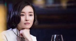 陈建斌：与校花呼小静分手，与吴越不断争吵，直到遇到蒋勤勤