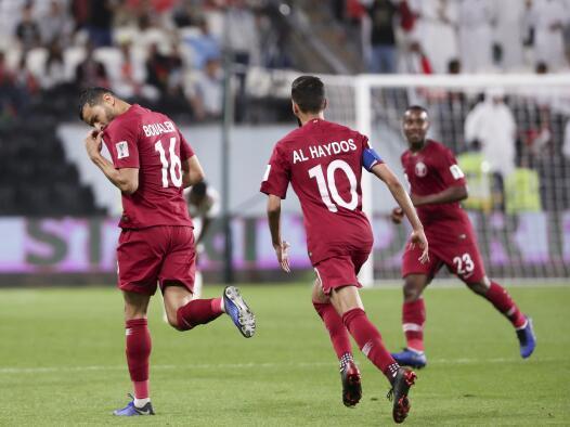 亚洲杯-阿里6战8球 卡塔尔4-0十人阿联酋进决