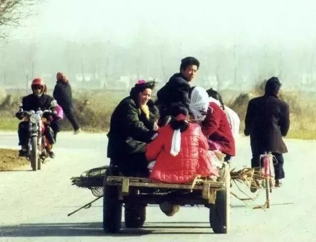 老照片:100张80年代过年照,看完都是满满的回忆