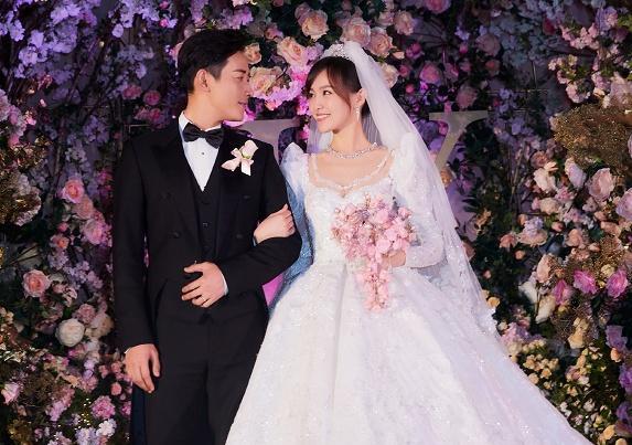 晋嫣婚礼亮点:罗晋的礼服,明道的脚,胡歌的衬