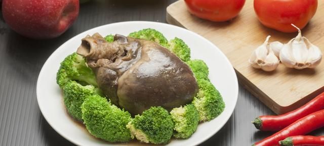 这3种常吃的食物是导致痛风的“元凶”，转发让更多人知道