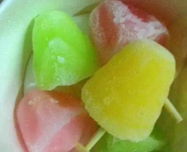 小时候最喜欢吃的奇葩小冰棍:图2很逼真,全吃