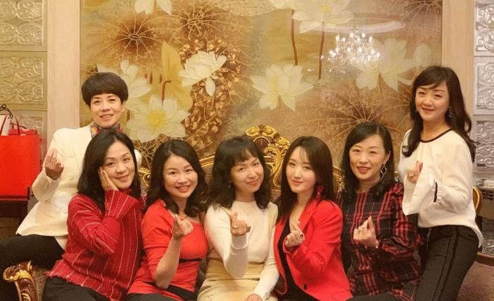 小沈阳同学聚会照，现实告诉我们：有明星的聚会还是不要去了