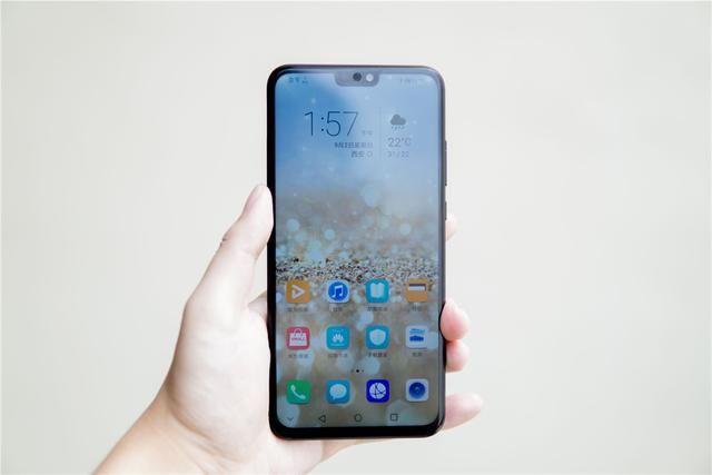 四款1399元华为高性价比手机横评,到底哪款最